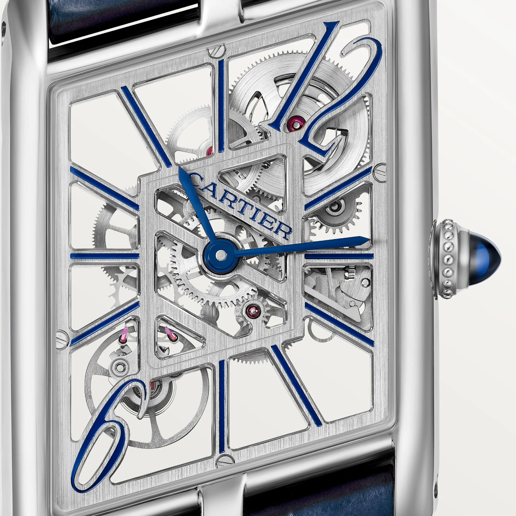 ./cartier-tank-asymetrique-skeleton.webp